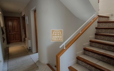 Фантастическая вилла с панорамным видом на море..